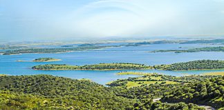 The Castle and the River